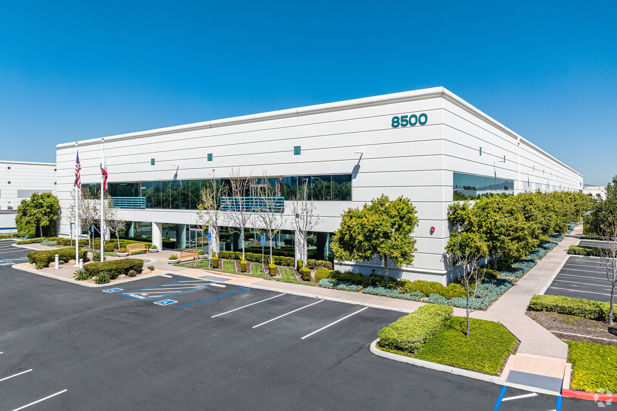 8500 Kerns St, San Diego, CA to rent Building Photo- Image 1 of 7