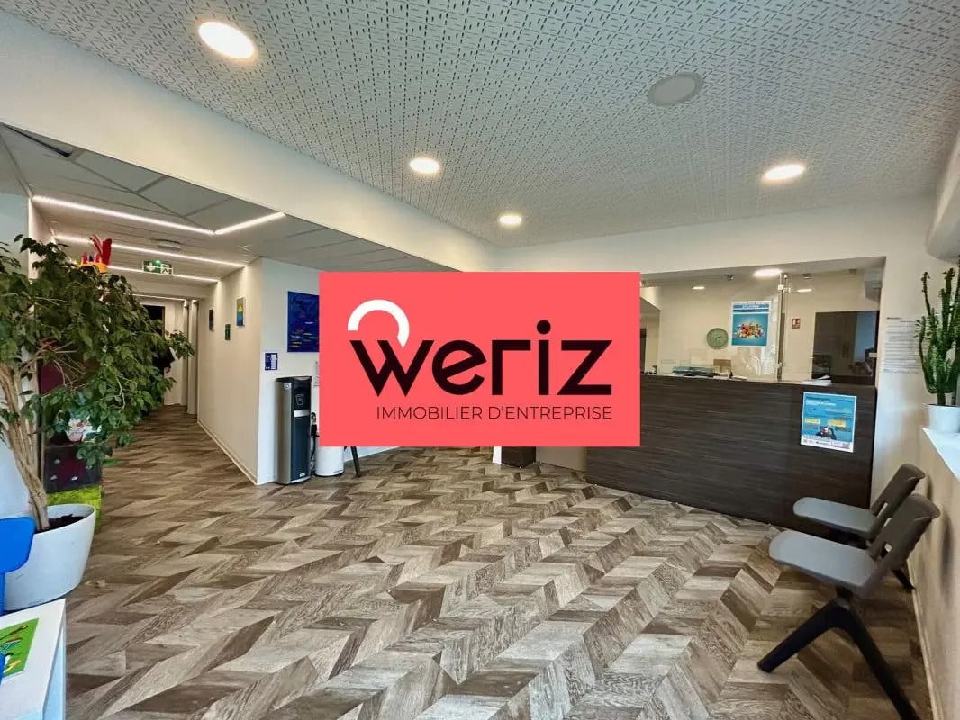 Office in Marseille to rent Building Photo- Image 1 of 13