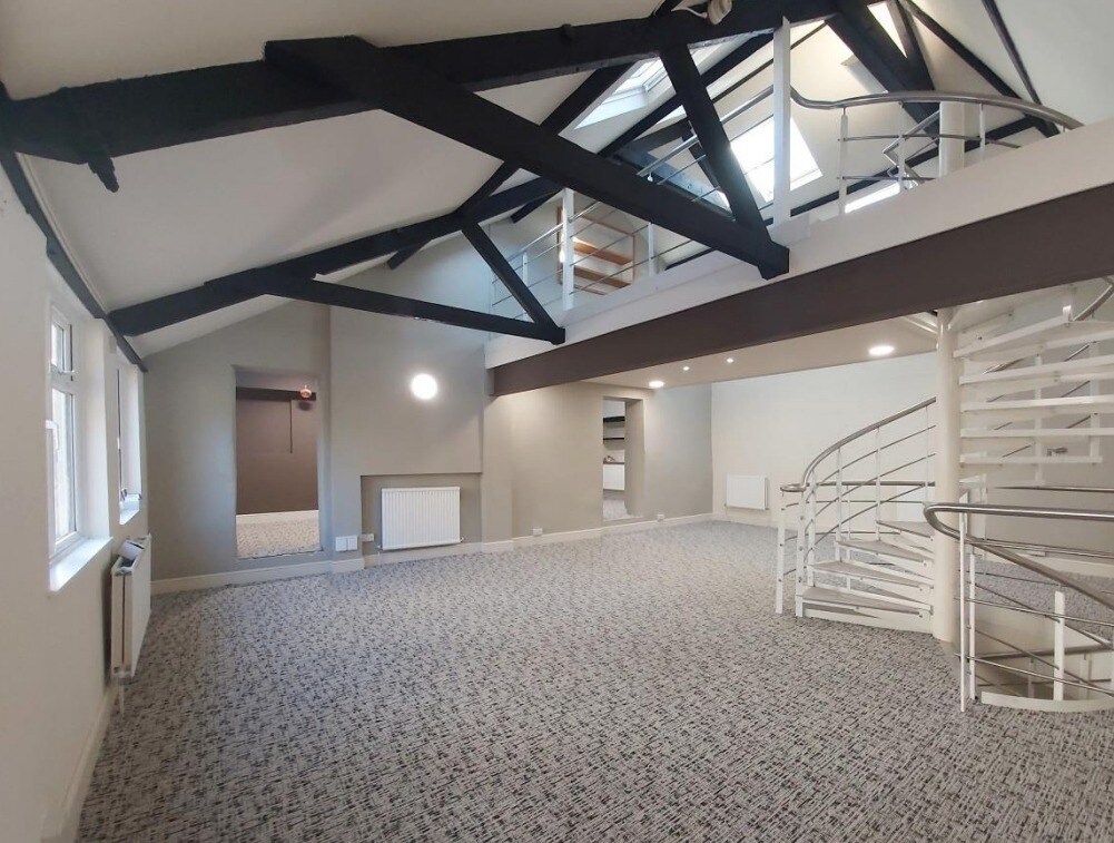 18 Monmouth Pl, Bath to rent Interior Photo- Image 1 of 2