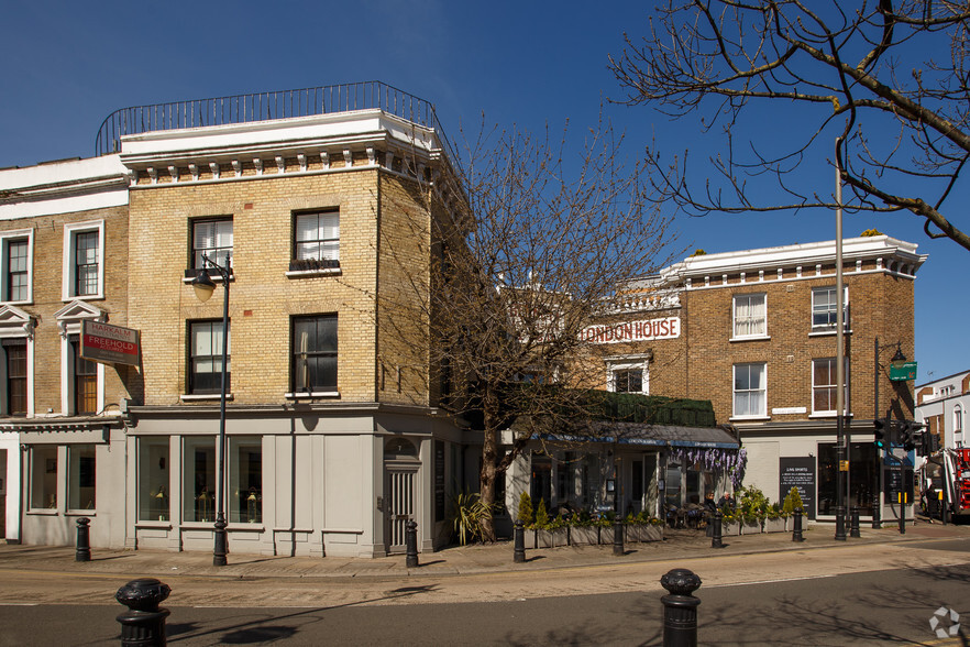 7-9 Battersea Sq, London for rent - Building Photo - Image 2 of 3