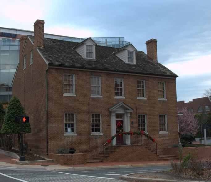 1707 Duke St, Alexandria, VA for sale - Building Photo - Image 1 of 1