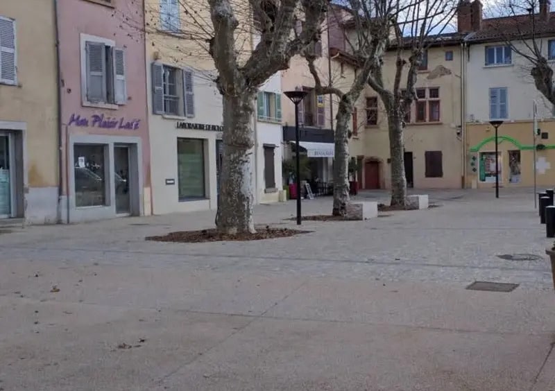 Location Commerce 74 m² - Photo 1