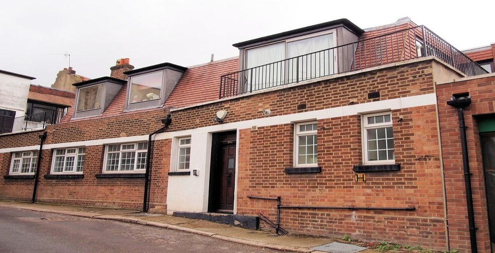 44 Highgate High St, London for sale - Building Photo - Image 1 of 1