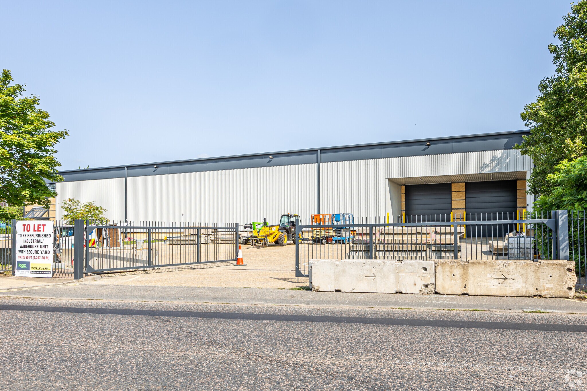 9 Central Way, London for sale Primary Photo- Image 1 of 1