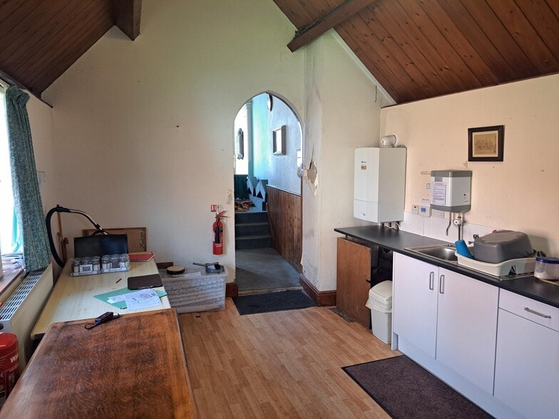 18 Cross St, Tenbury Wells for sale - Building Photo - Image 3 of 8