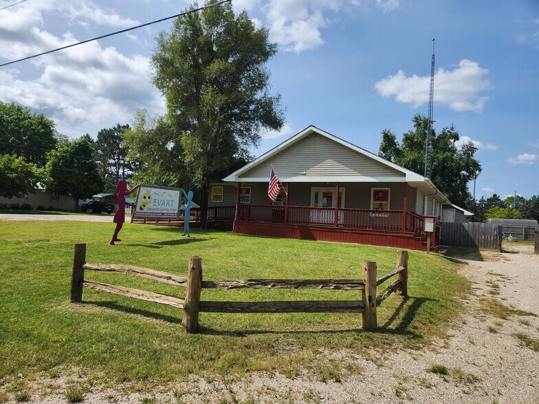 901 N Main St, Evart, MI for sale - Primary Photo - Image 1 of 10