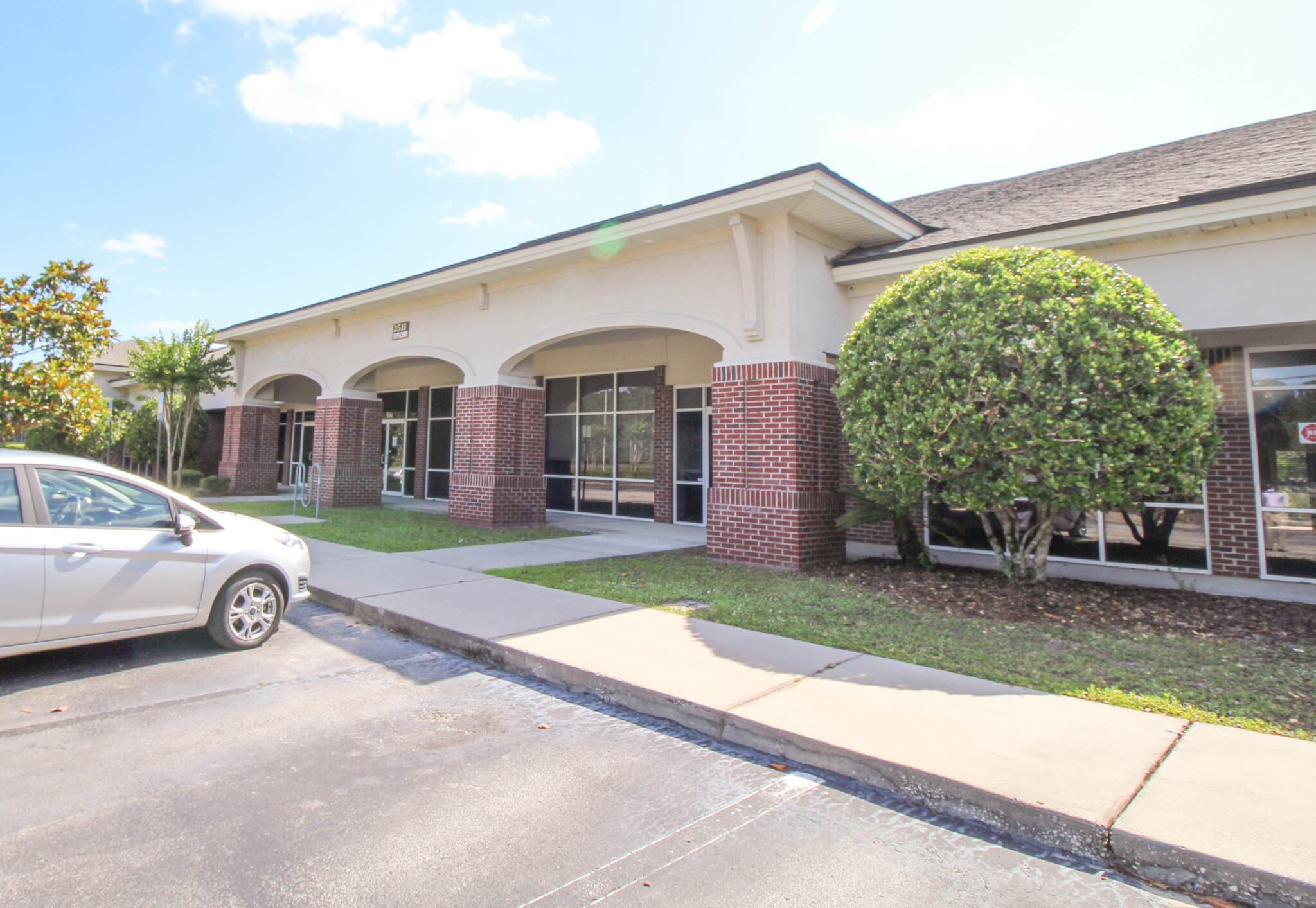 2511 Saint Johns Bluff Rd S, Jacksonville, FL for rent Building Photo- Image 1 of 10