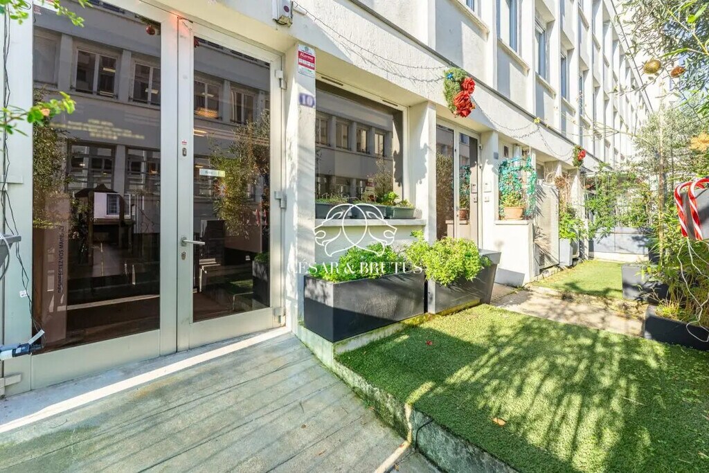 Vente Bureaux 210 m² - Photo 1