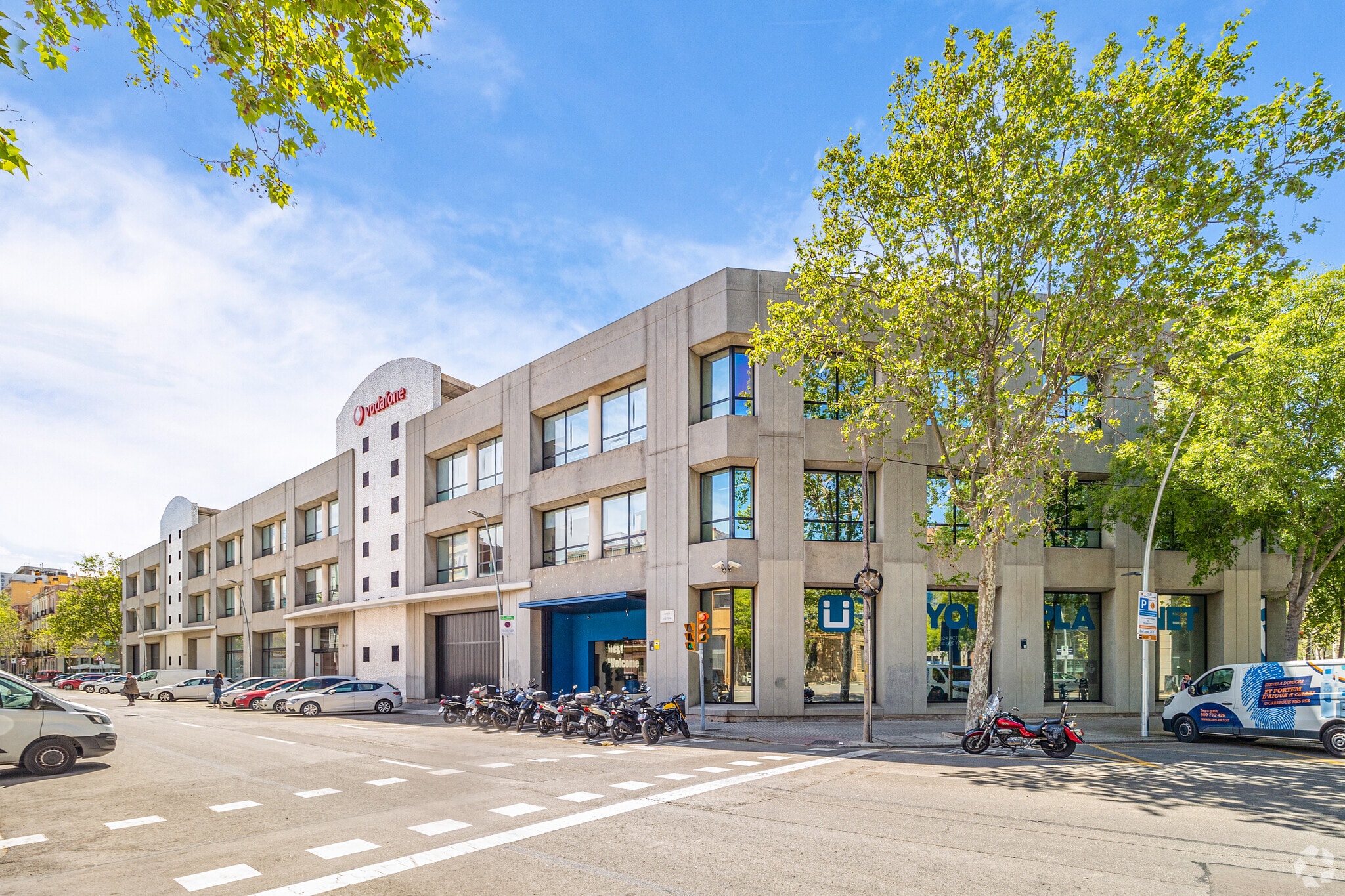 Office in Barcelona, Barcelona to rent Building Photo- Image 1 of 7