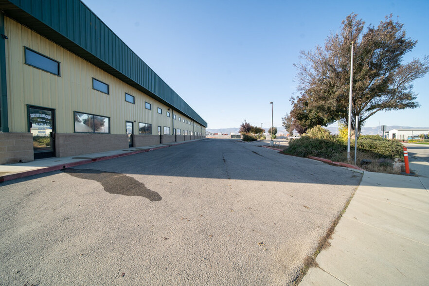 180 E San Antonio Dr, King City, CA for rent - Building Photo - Image 3 of 28