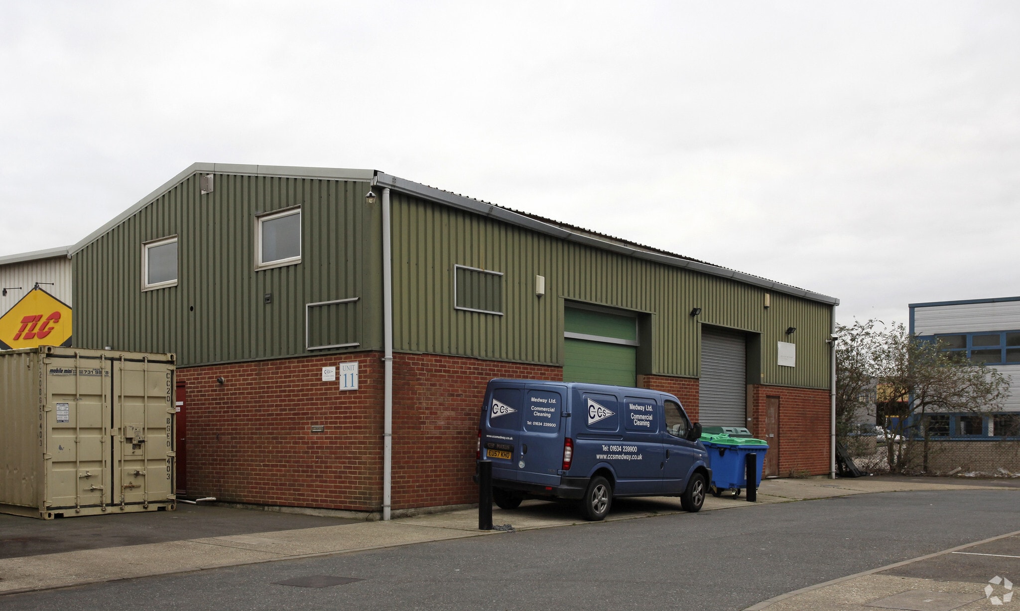 Maritime Clos, Rochester to rent Primary Photo- Image 1 of 2