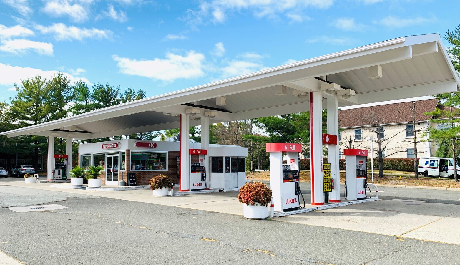 671 Wyckoff Ave, Wyckoff 07481 57720 Lukoil