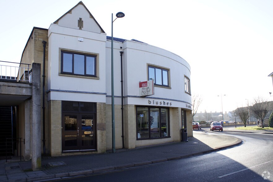 The Forum, Cirencester for sale - Primary Photo - Image 1 of 1