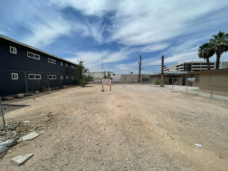 2300 Tam Dr, Las Vegas, NV for sale - Primary Photo - Image 1 of 17