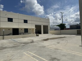 4733 E 10th Ln, Hialeah FL - Commercial Property