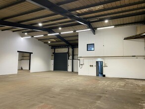 Heads Of The Valley Industrial Estate, Rhymney for rent Interior Photo- Image 1 of 2