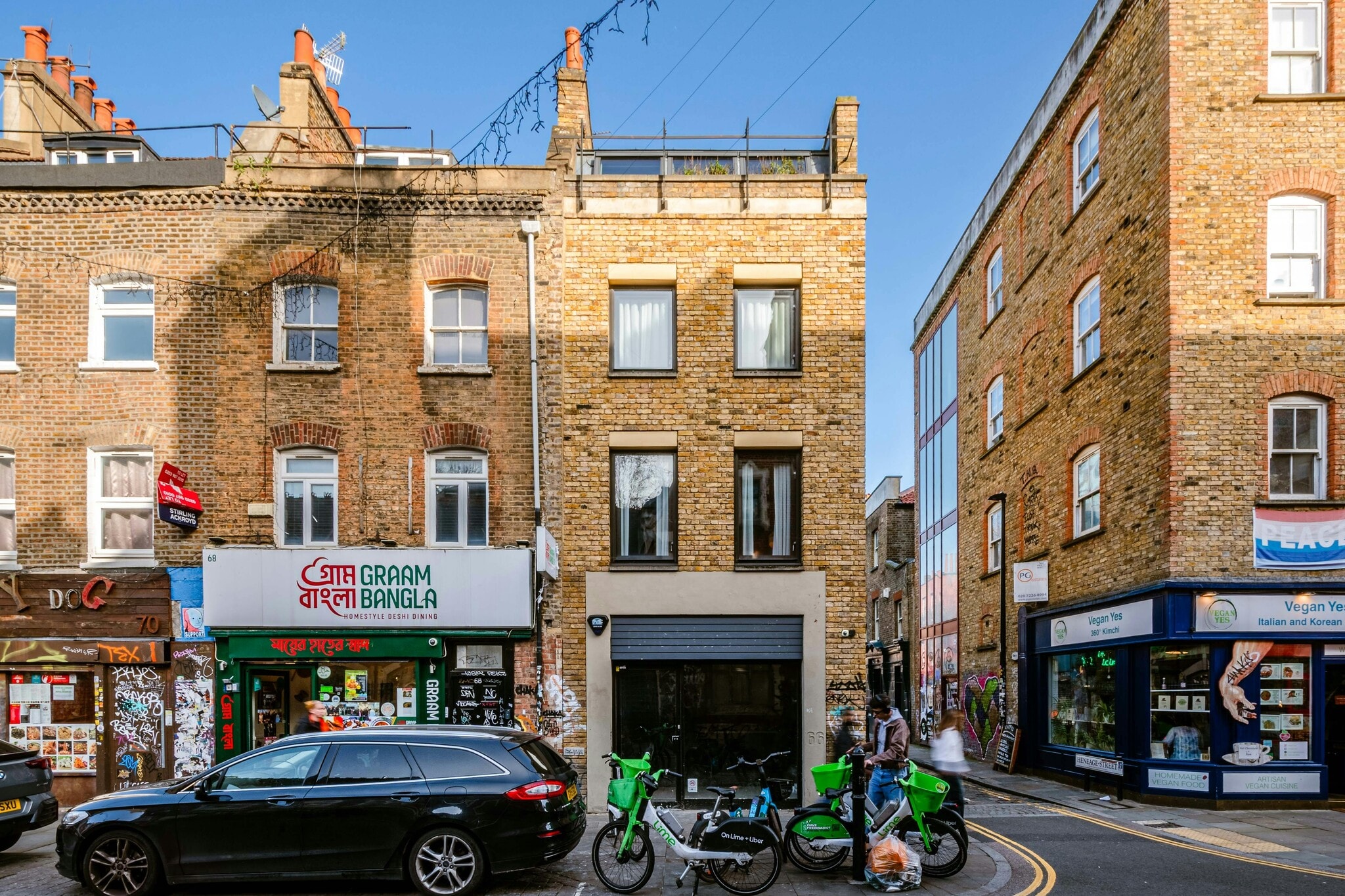 66 Brick Ln, London to rent Primary Photo- Image 1 of 4