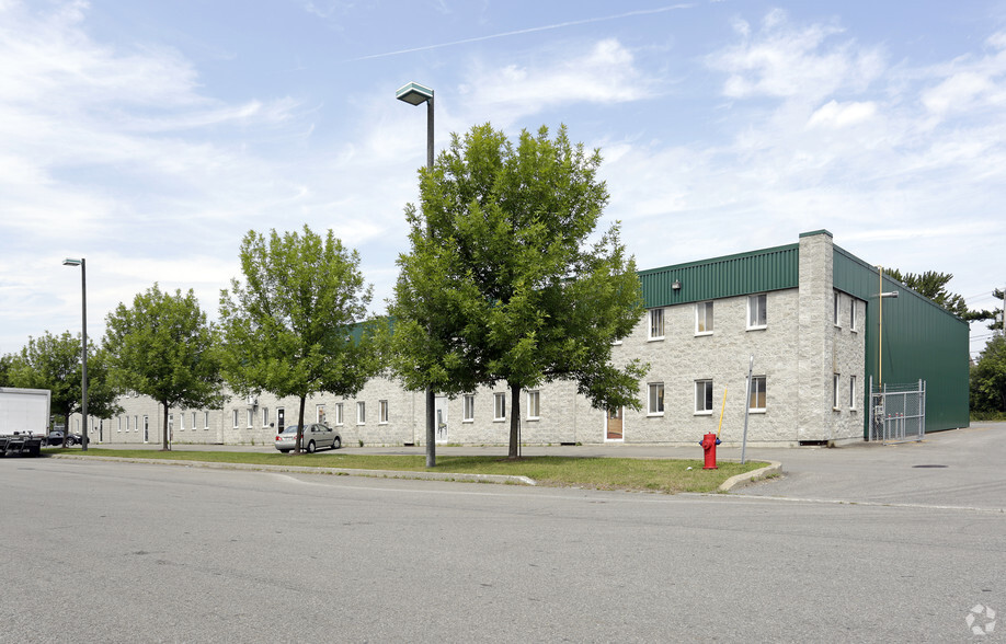 3140 Rue Joseph-Monier, Terrebonne, QC for rent - Primary Photo - Image 1 of 2