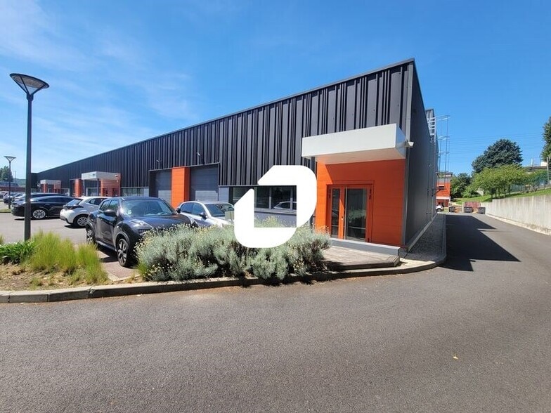Light Industrial in Palaiseau to rent - Building Photo - Image 2 of 10
