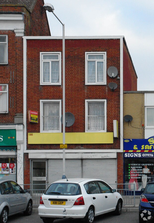 260 Kingshill Ave, Hayes UB4 8BZ UK