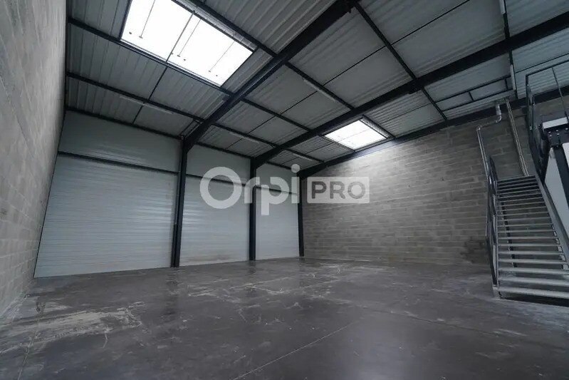 55 Rue Emile Zola, Décines-Charpieu to rent - Interior Photo - Image 3 of 9