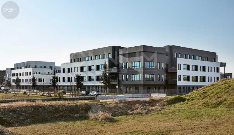 Office in Genas to rent - Building Photo - Image 3 of 9