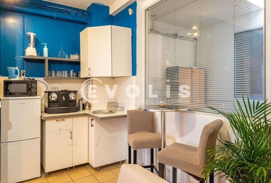 Office in Clamart to rent - Interior Photo - Image 2 of 6