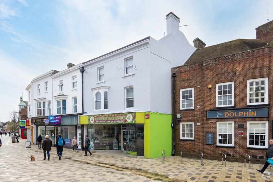 36 High St, Littlehampton for rent - Primary Photo - Image 1 of 2