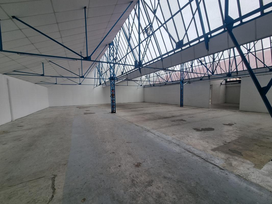 Office in Montreuil to rent Interior Photo- Image 1 of 7