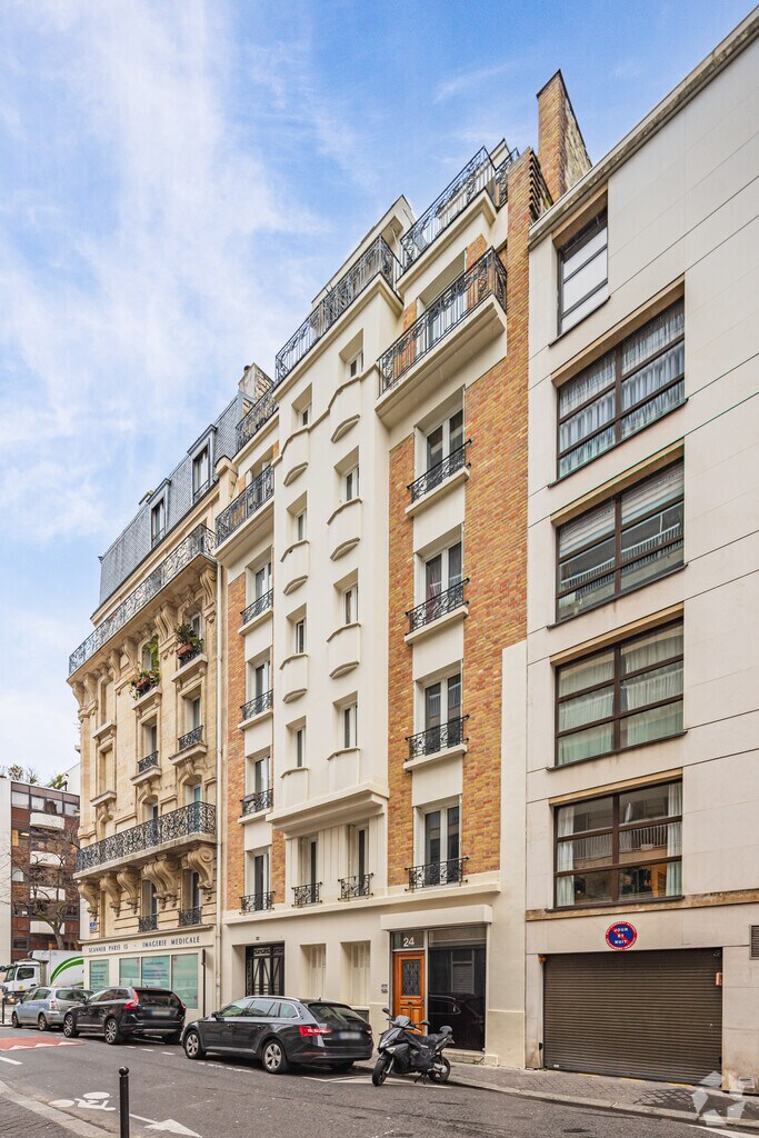 Location Bureaux 57 m² - Photo 1