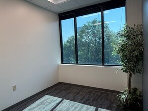 150 Fairview Rd, Mooresville, NC to rent Interior Photo- Image 2 of 2