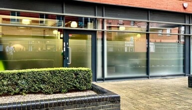 8 Hornsey St, London to rent Building Photo- Image 1 of 4