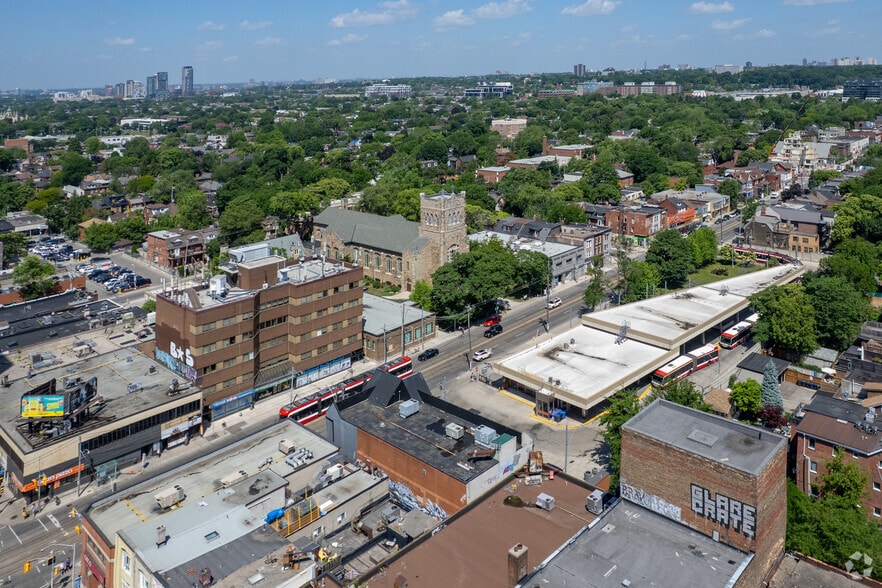 844 Bathurst St, Toronto, ON to rent - Aerial - Image 2 of 2