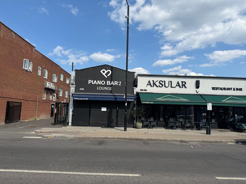 222-236 Green Lanes, London to rent - Building Photo - Image 1 of 3