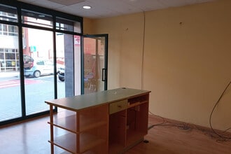 Retail in Sant Andreu de la Barca, Barcelona to rent Interior Photo- Image 2 of 6