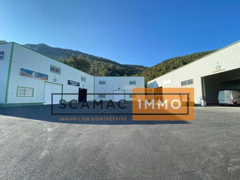 Industrial in Gémenos to rent - Building Photo - Image 3 of 5