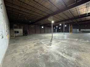 1310 White St SW, Atlanta, GA for rent Building Photo- Image 2 of 9