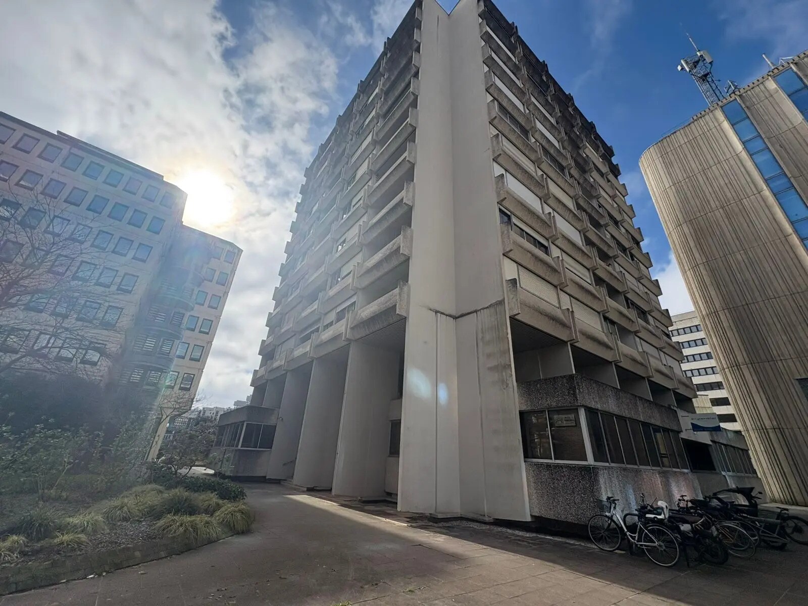 Office in Bordeaux to rent Building Photo- Image 1 of 8