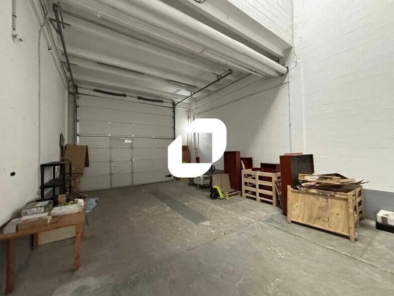 6 Rue Du Cantal, Lisses to rent - Building Photo - Image 3 of 20