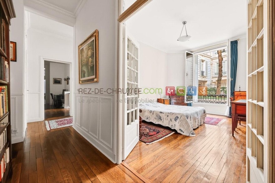 Build-to-Rent in Paris for sale - Building Photo - Image 3 of 11