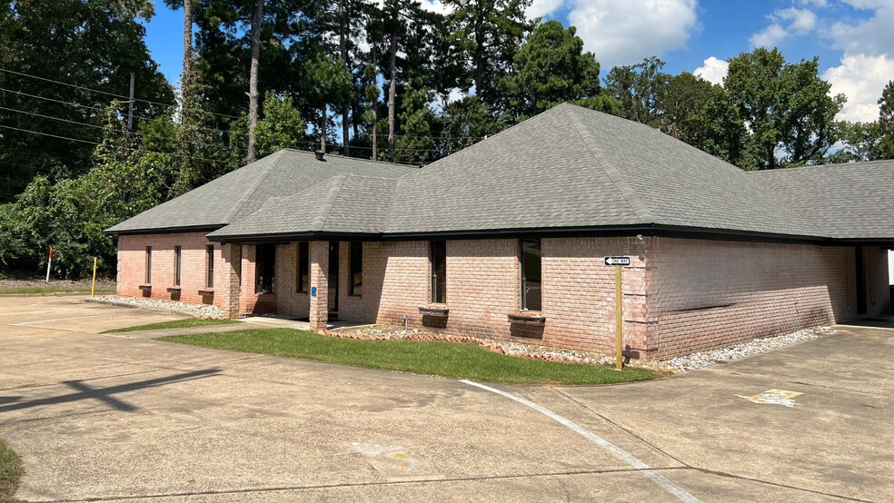 835 Redwater Rd, Texarkana, TX for rent - Building Photo - Image 1 of 7