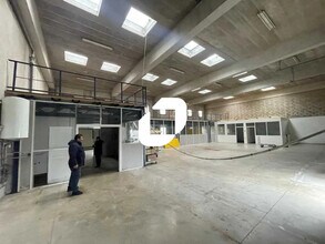 10 Rue du Moulin Vert, Vert to rent Interior Photo- Image 1 of 8