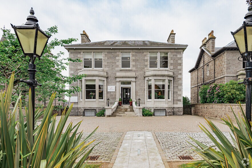 13 Queens Rd, Aberdeen to rent - Primary Photo - Image 1 of 4