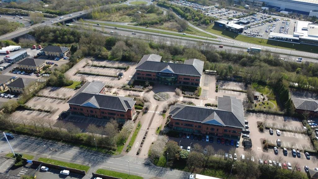 Campbell Rd, Stoke On Trent to rent Building Photo- Image 1 of 11