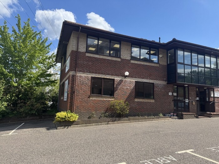 Oaklands Park, Wokingham for sale - Building Photo - Image 1 of 3