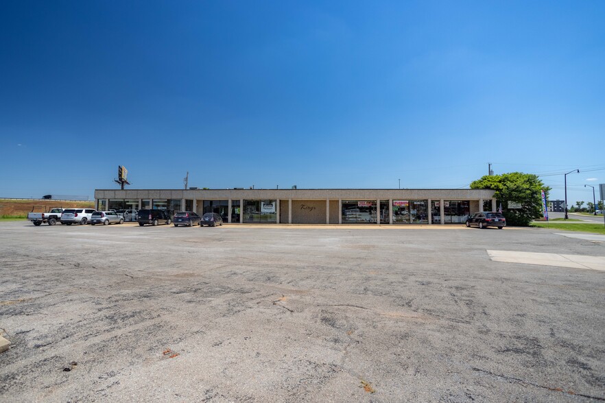 1204 E Main St, Weatherford, OK for sale - Building Photo - Image 1 of 1