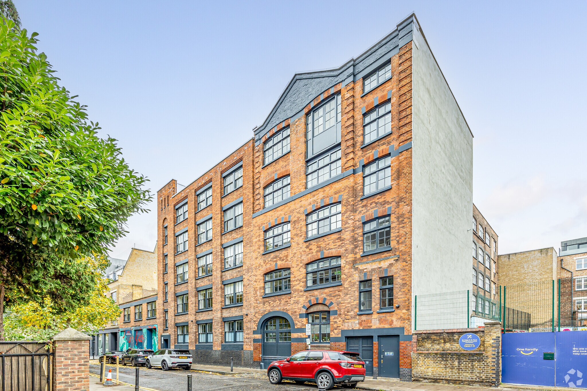 37-42 Compton St, London for sale Primary Photo- Image 1 of 1