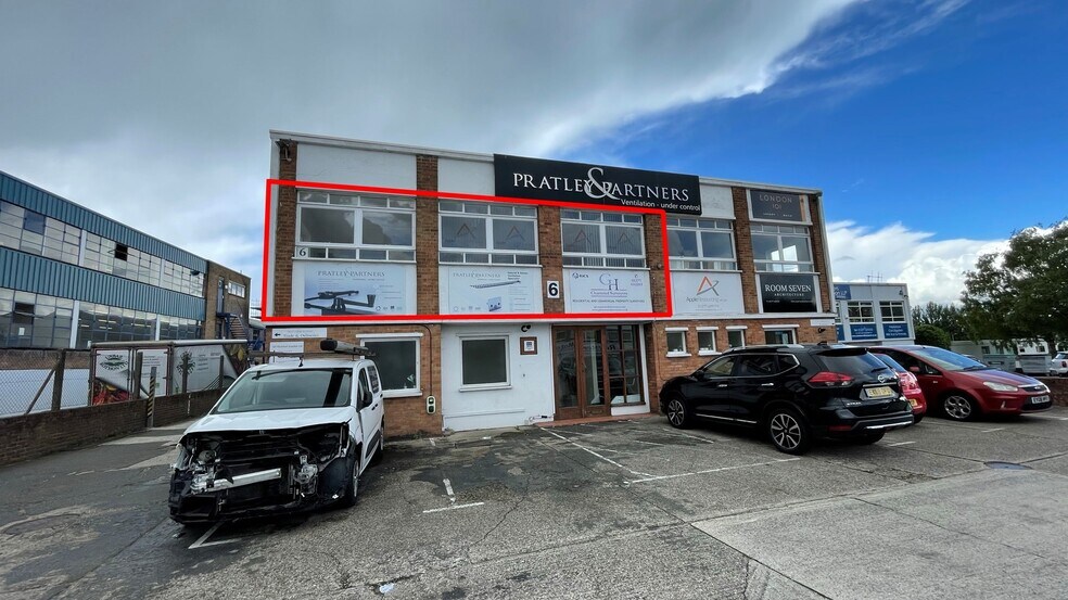 6 Radford Crescent, Billericay for sale - Building Photo - Image 1 of 1