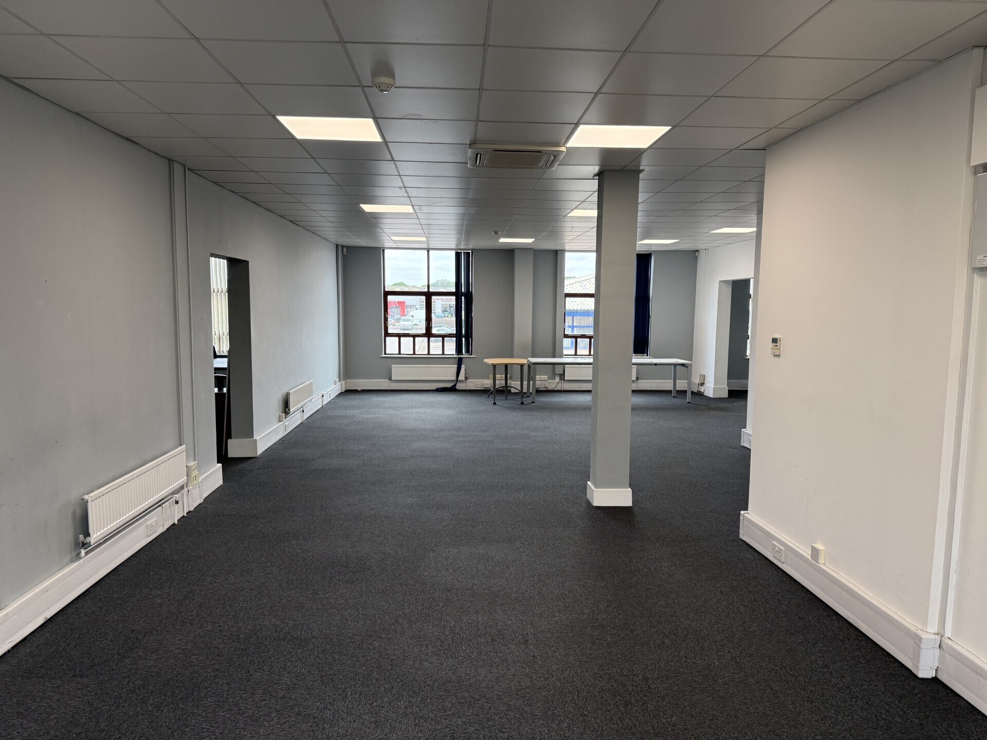 Gatwick Rd, Crawley to rent Interior Photo- Image 1 of 1