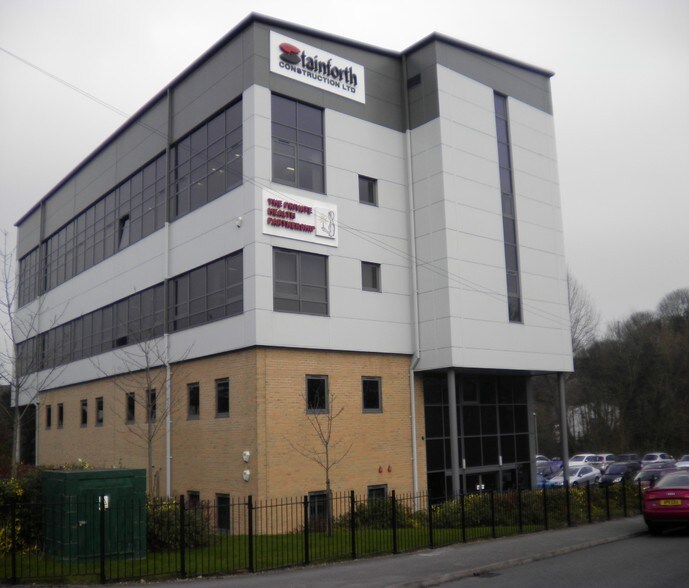 1 Fred Atkinson Way, Baildon for sale - Primary Photo - Image 1 of 1